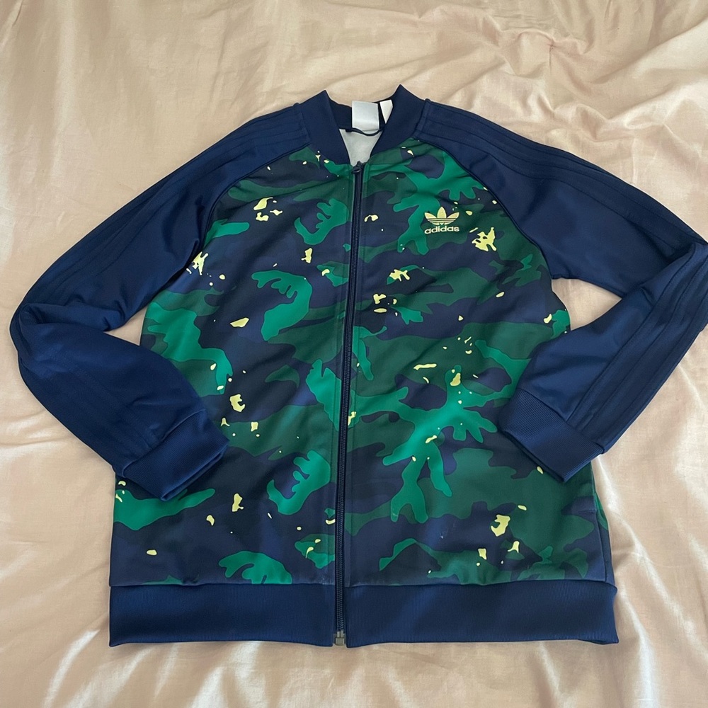 Youth large 13-14 Blue Adidas track jacket. Previously Loved. Great condition